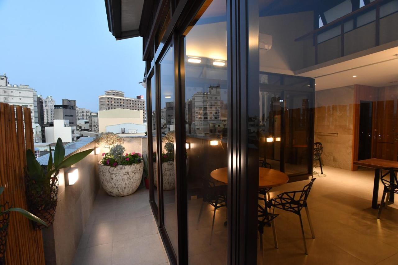 Fu'S House 52 Hotel Tainan Exterior photo